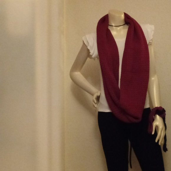 Burgundy Scarf and Head or wristband - Picture 2 of 15
